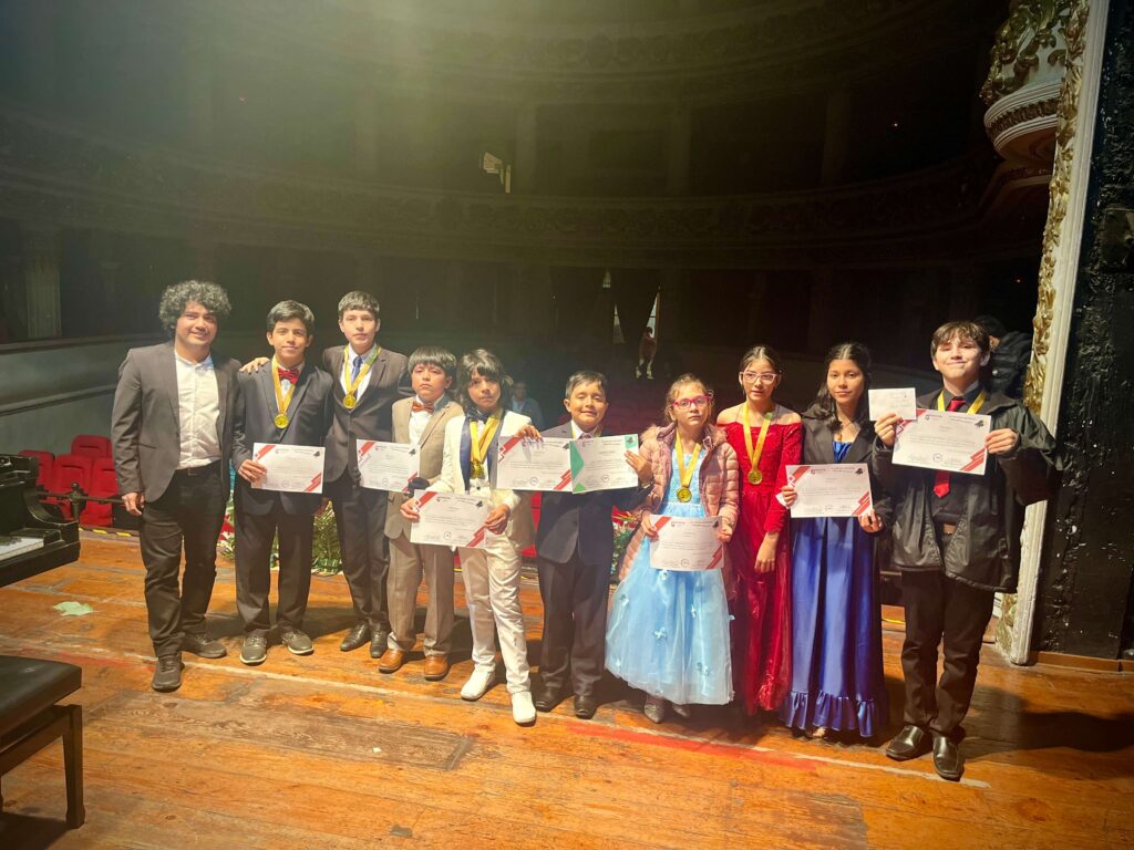 Sanmartinenses ganan 10 premios en concurso nacional de piano