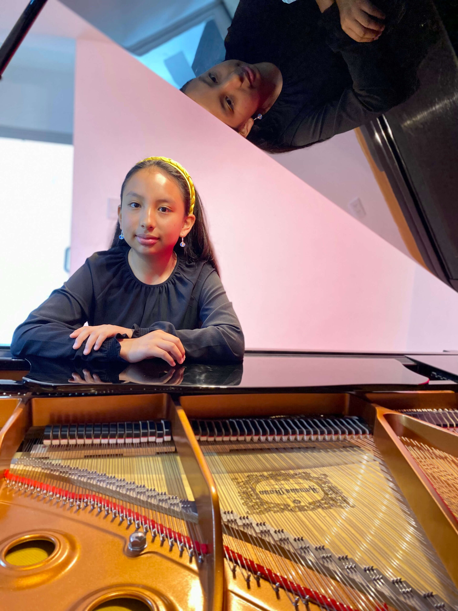 Niña cusqueña gana primer puesto en concurso de piano en Italia
