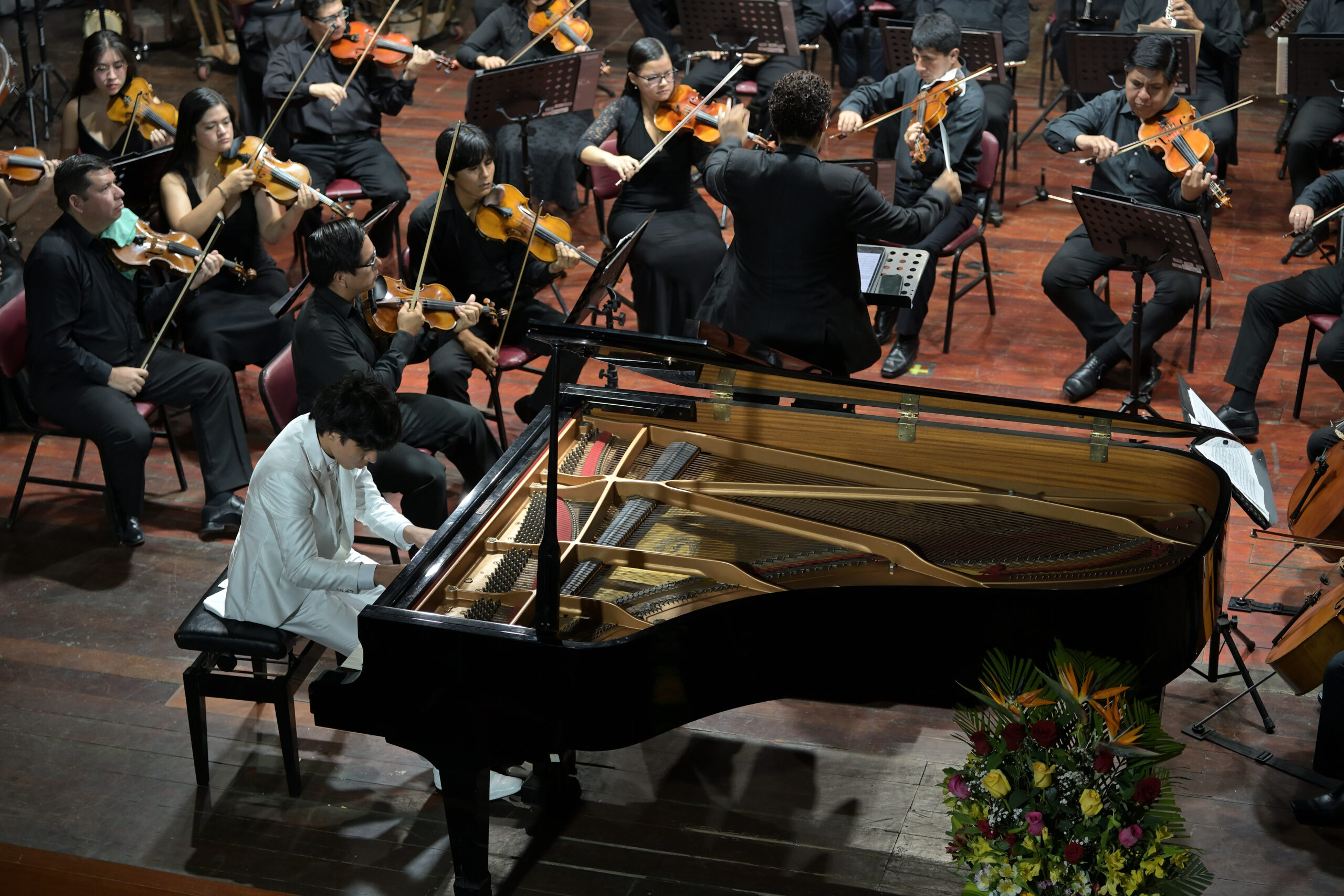 Joven pianista peruano hace historia con Rachmaninoff