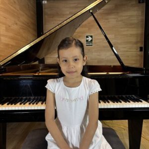 Valeska (Small)